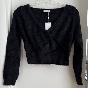 Q2 Fuzzy Wrap Cropped Sweater in Black